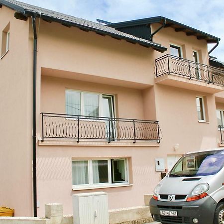 Falling Lakes Hostel Кореница Экстерьер фото