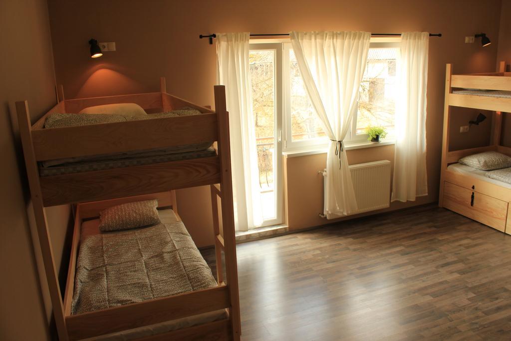 Falling Lakes Hostel Кореница Экстерьер фото