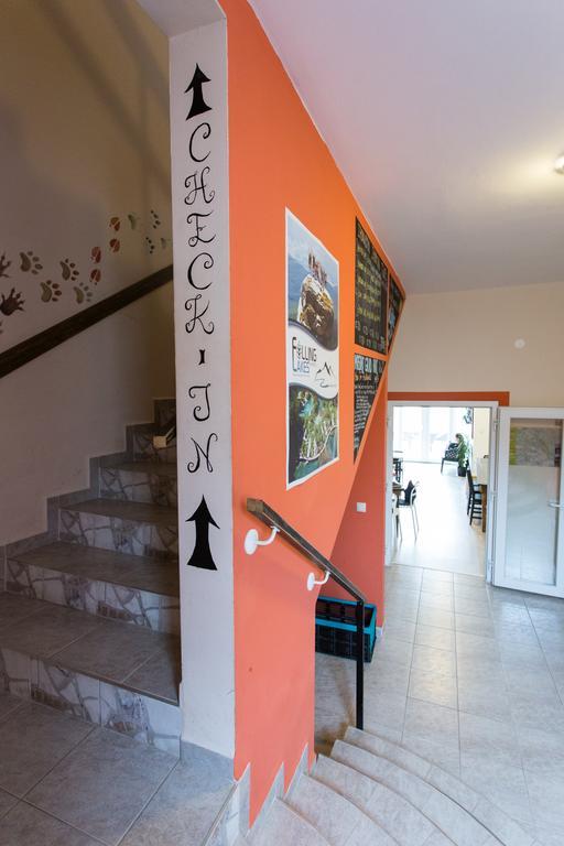 Falling Lakes Hostel Кореница Экстерьер фото