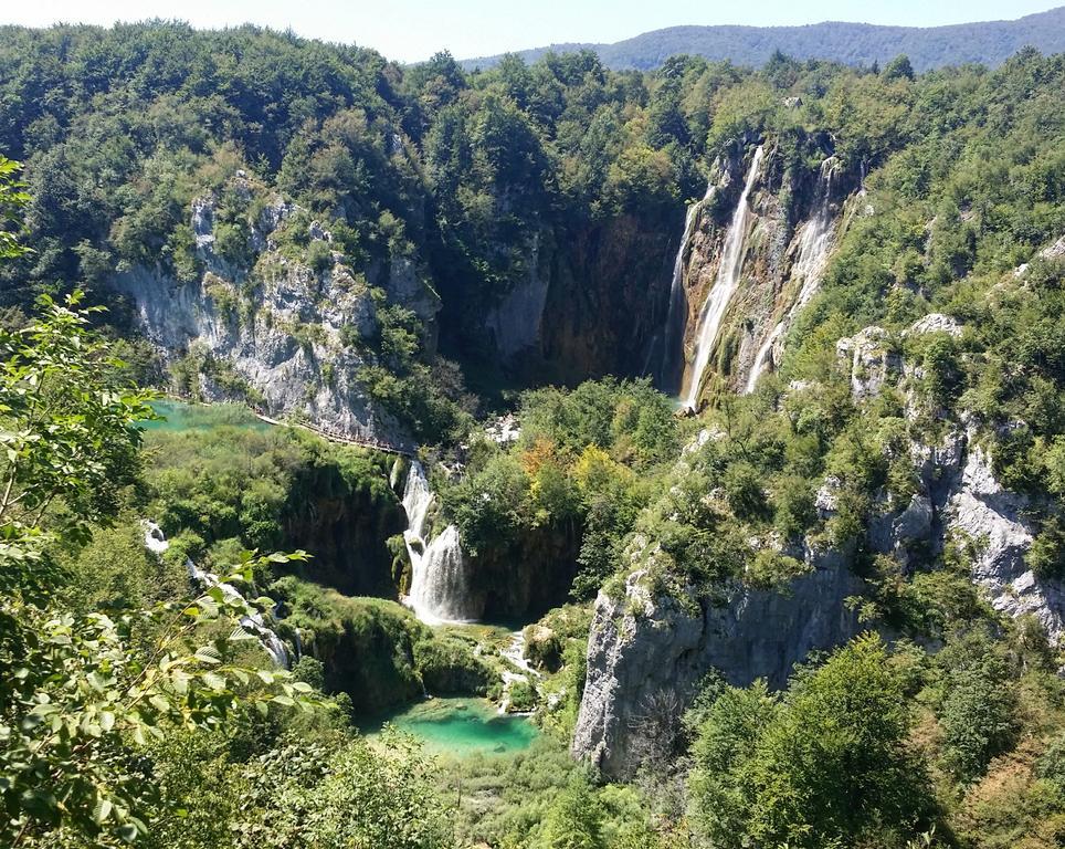 Falling Lakes Hostel Кореница Экстерьер фото