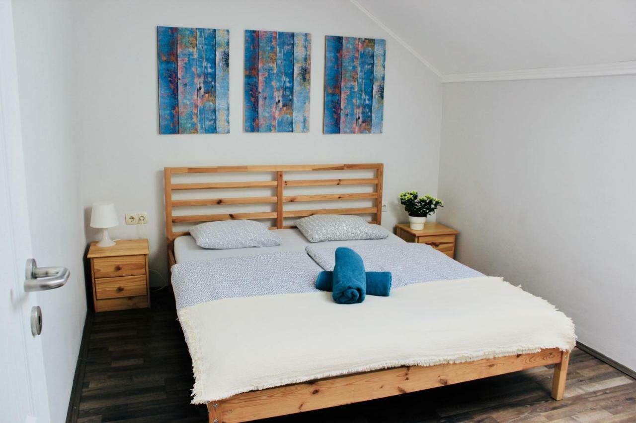 Falling Lakes Hostel Кореница Экстерьер фото